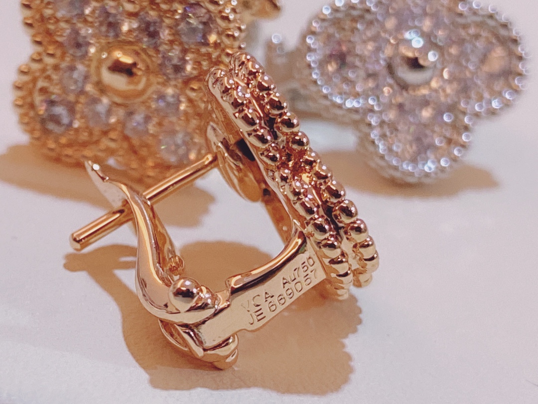 Alhambra 1 Motif Earrings with Full Diamonds