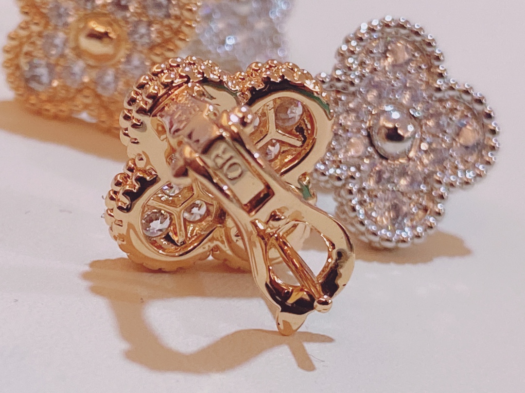 Alhambra 1 Motif Earrings with Full Diamonds