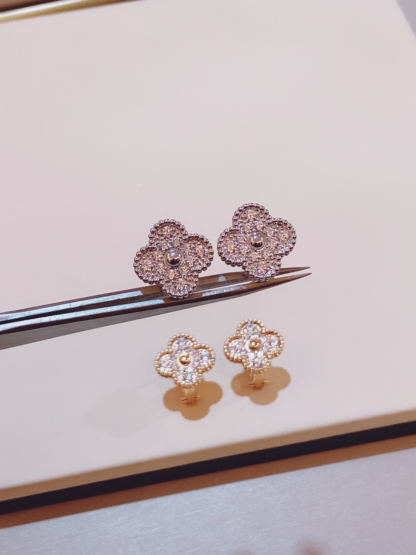Alhambra 1 Motif Earrings with Full Diamonds