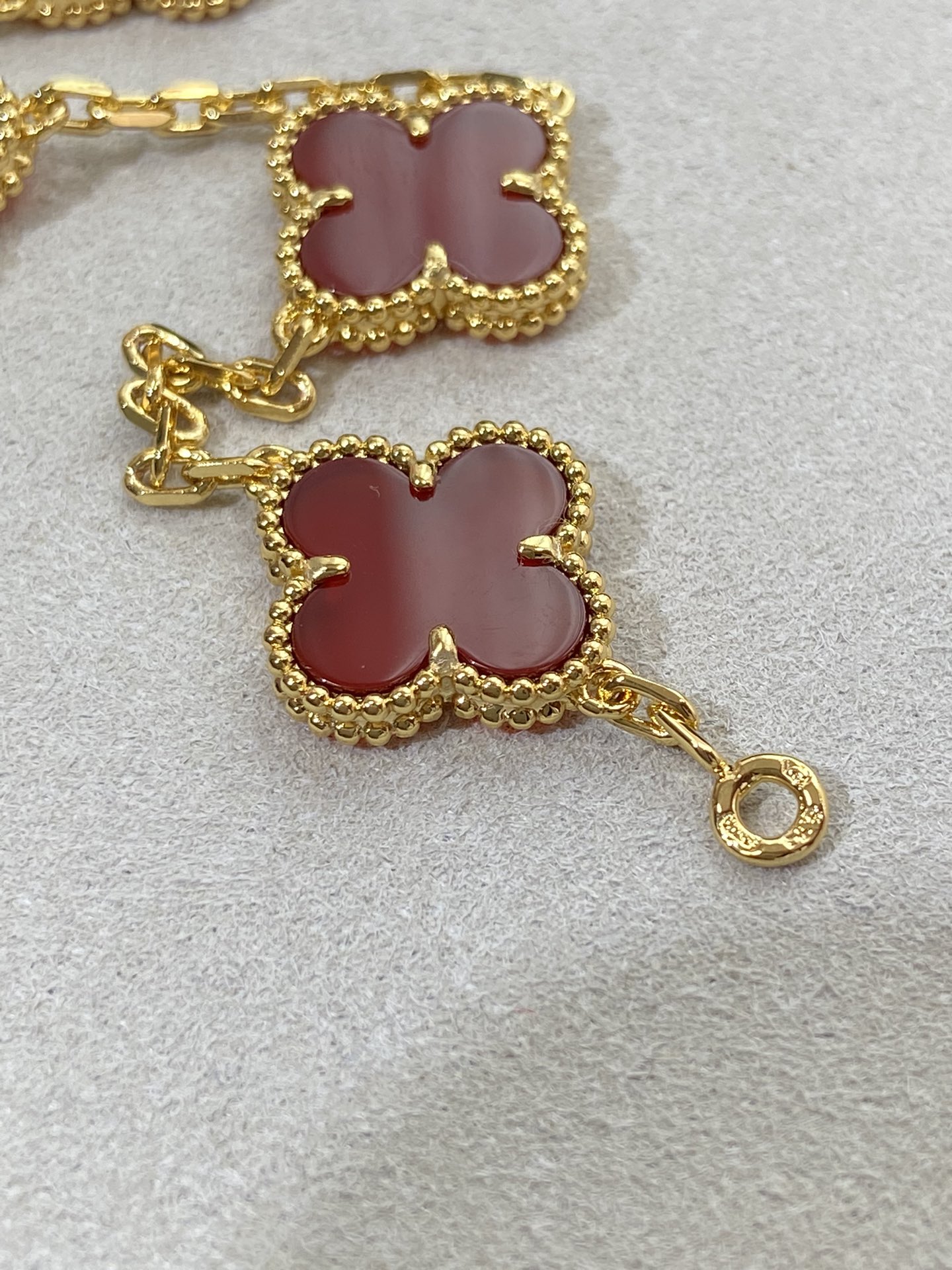 1.Alhambra Red Carnelian 5 motifs Bracelet