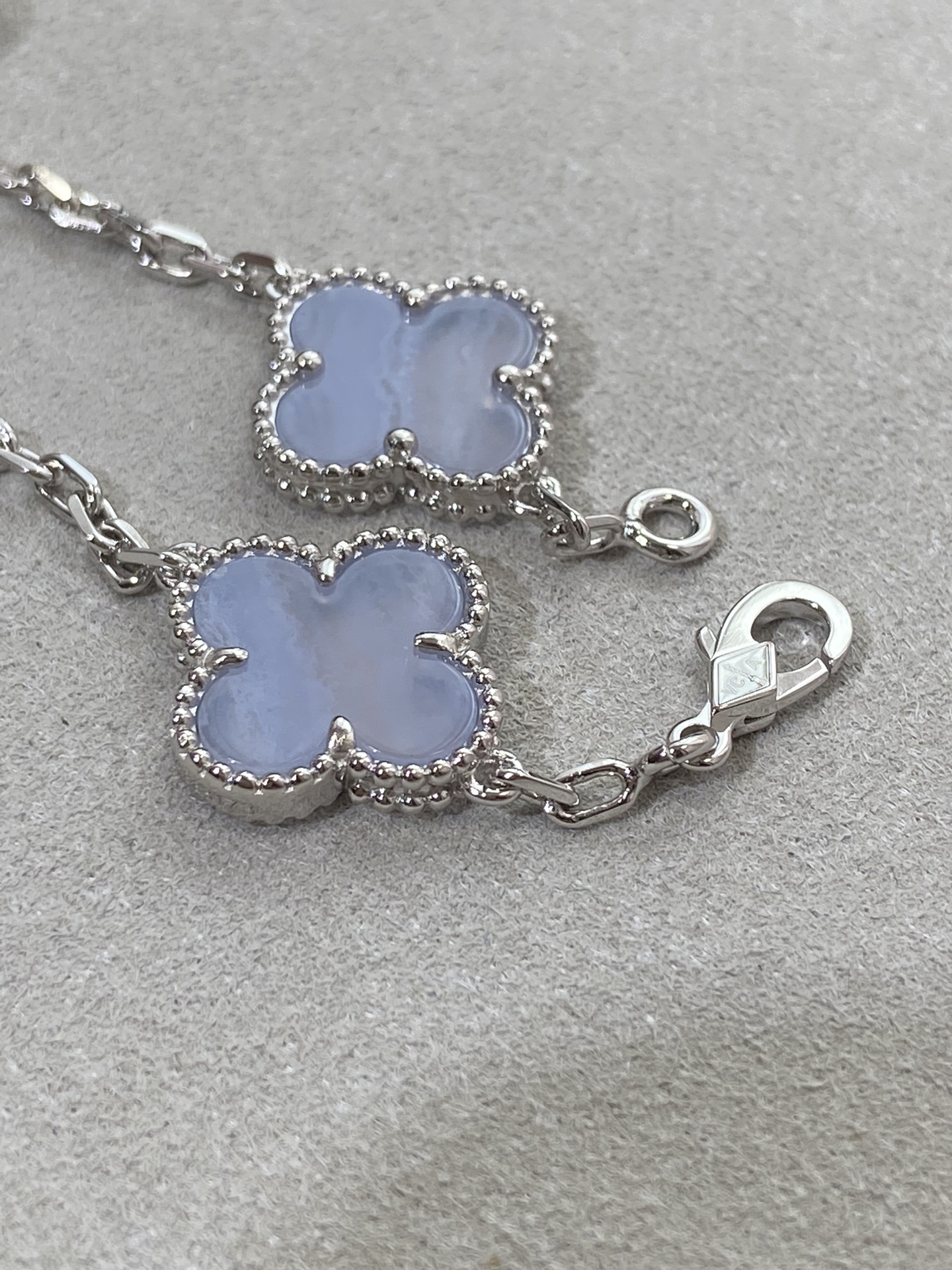 1.Alhambra Chalcedony 5 motifs Bracelet