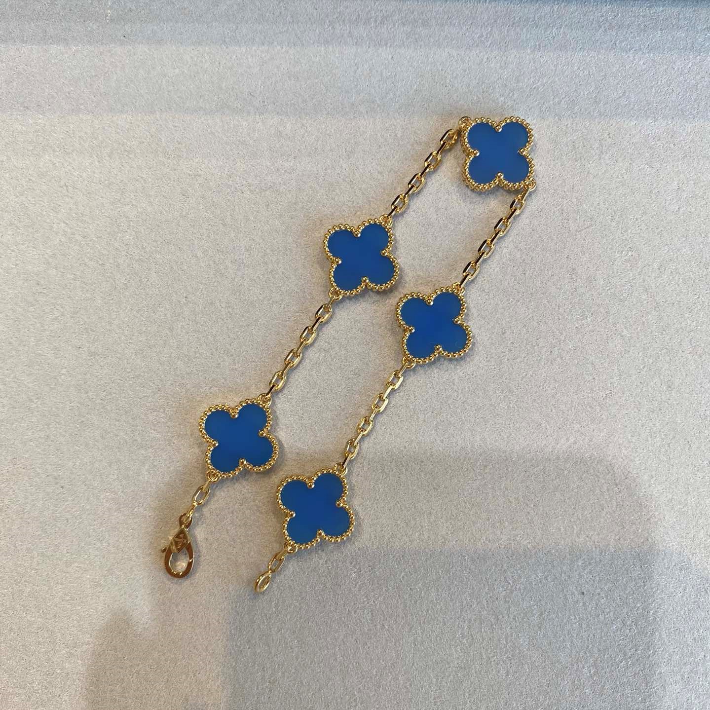1.Alhambra Blue Agate 5 motifs Bracelet