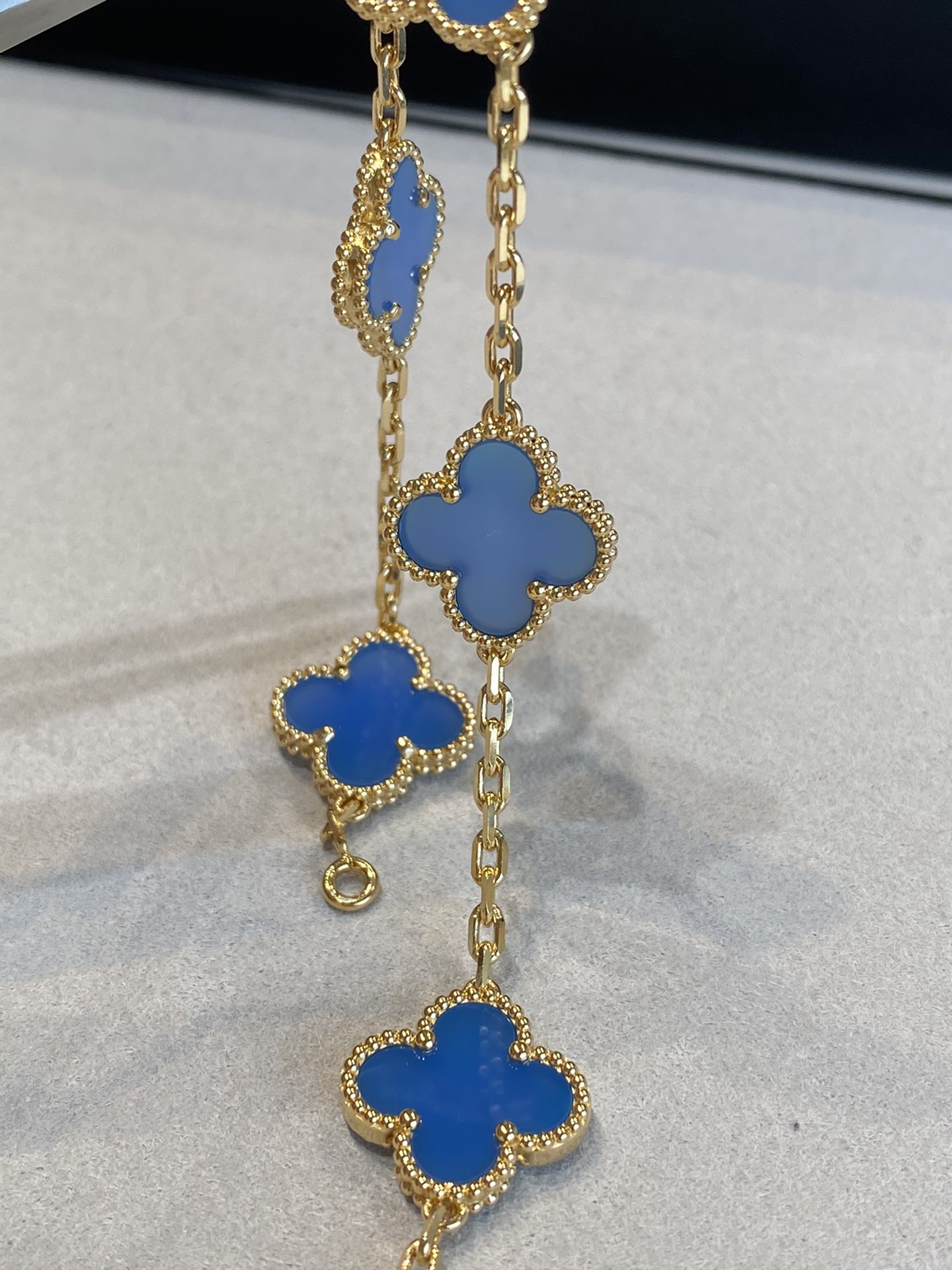 1.Alhambra Blue Agate 5 motifs Bracelet