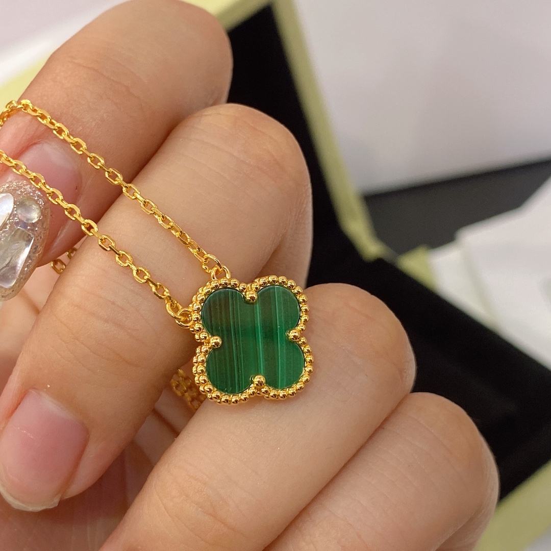 Alhambra Malachite 1 motif Necklace