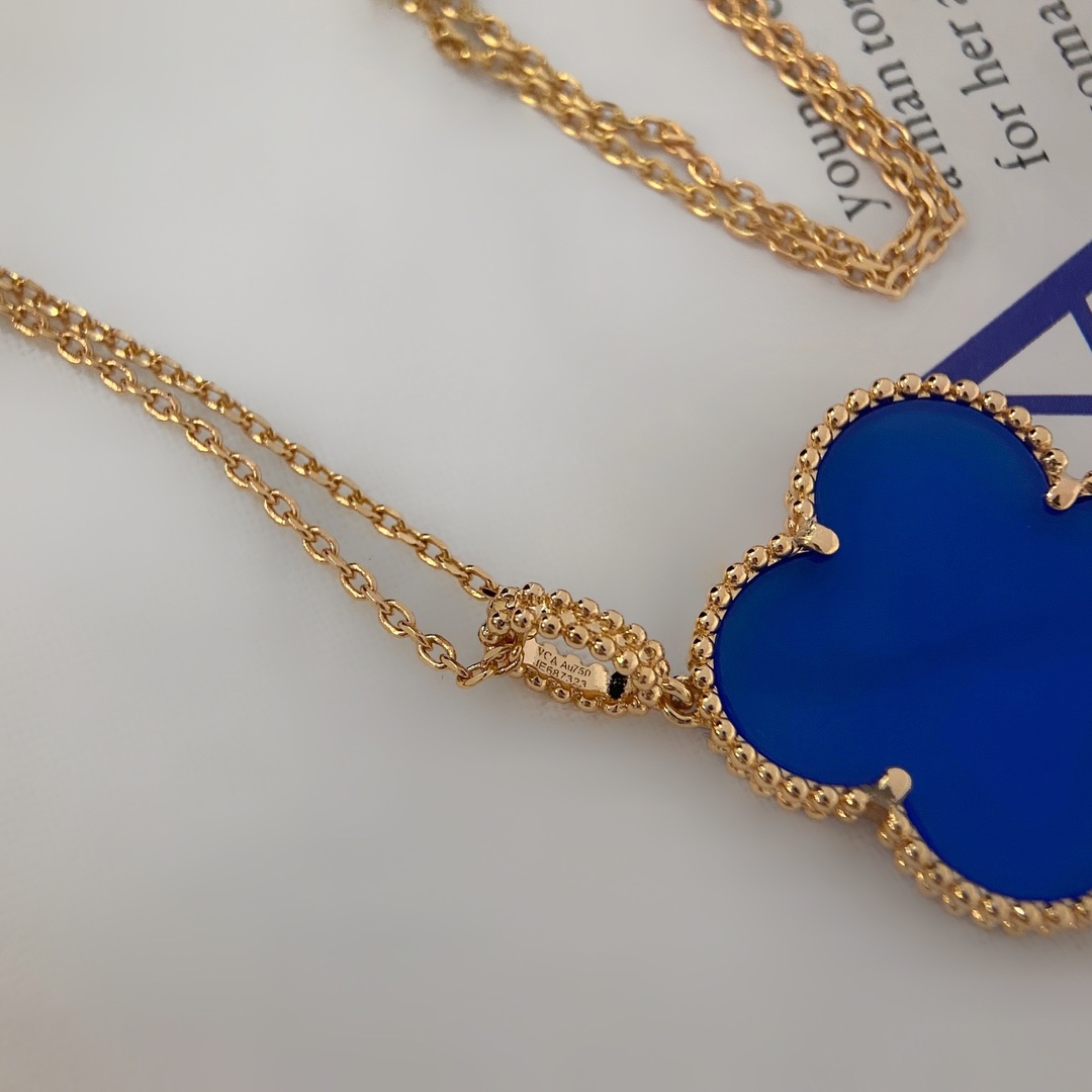 Magic Alhambra 1 motif Agate long necklace