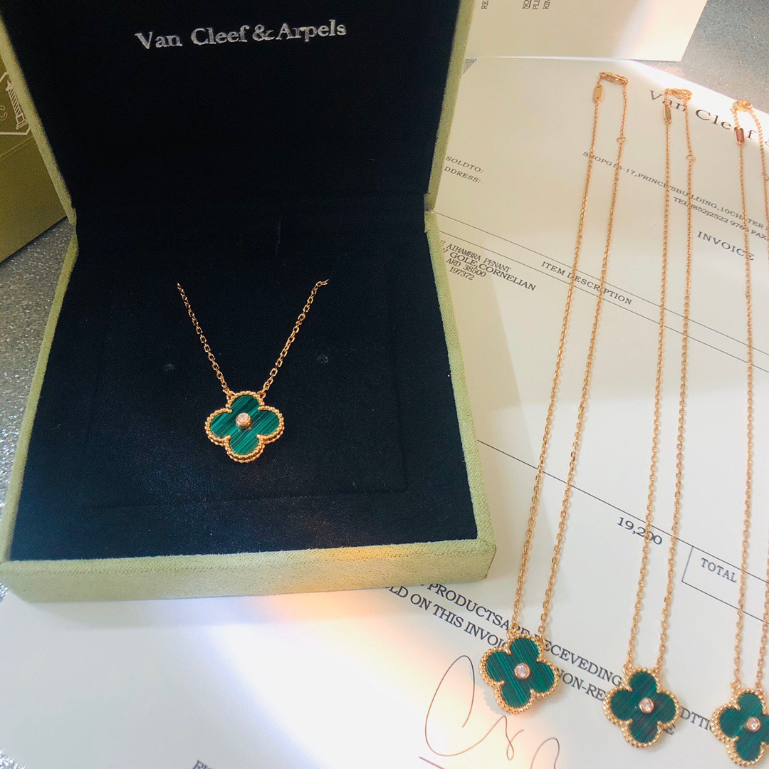 Alhambra Malachite 1 motif Necklace with Diamond