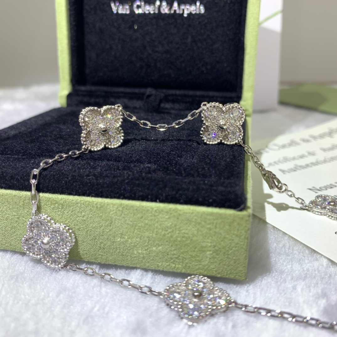 Alhambra 10 Motifs Pendant Necklace with Full Diamonds