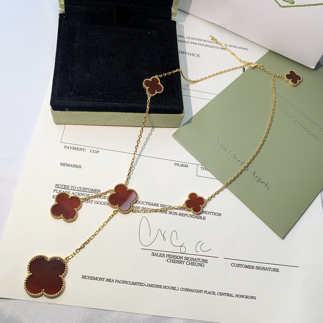 Alhambra Carnelian 6 motifs Necklace