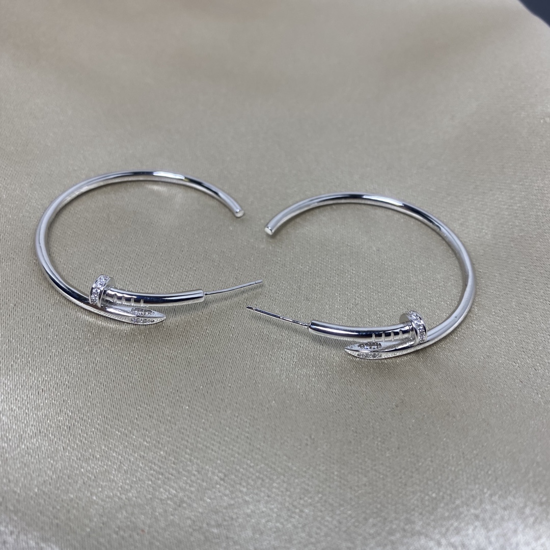 Juste un Clou Nail Earrings with Diamonds