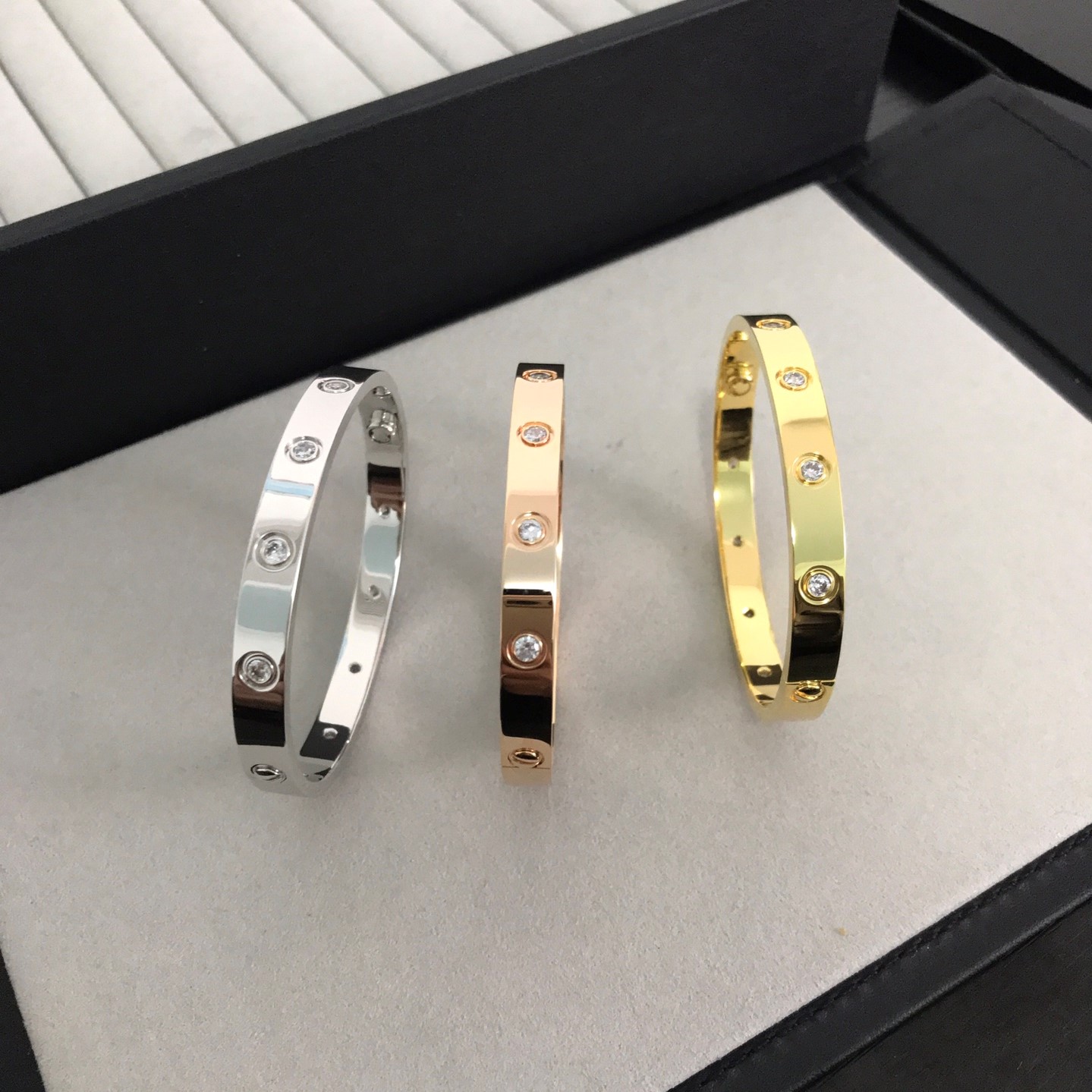 Love Bracelet with 10 Diamonds