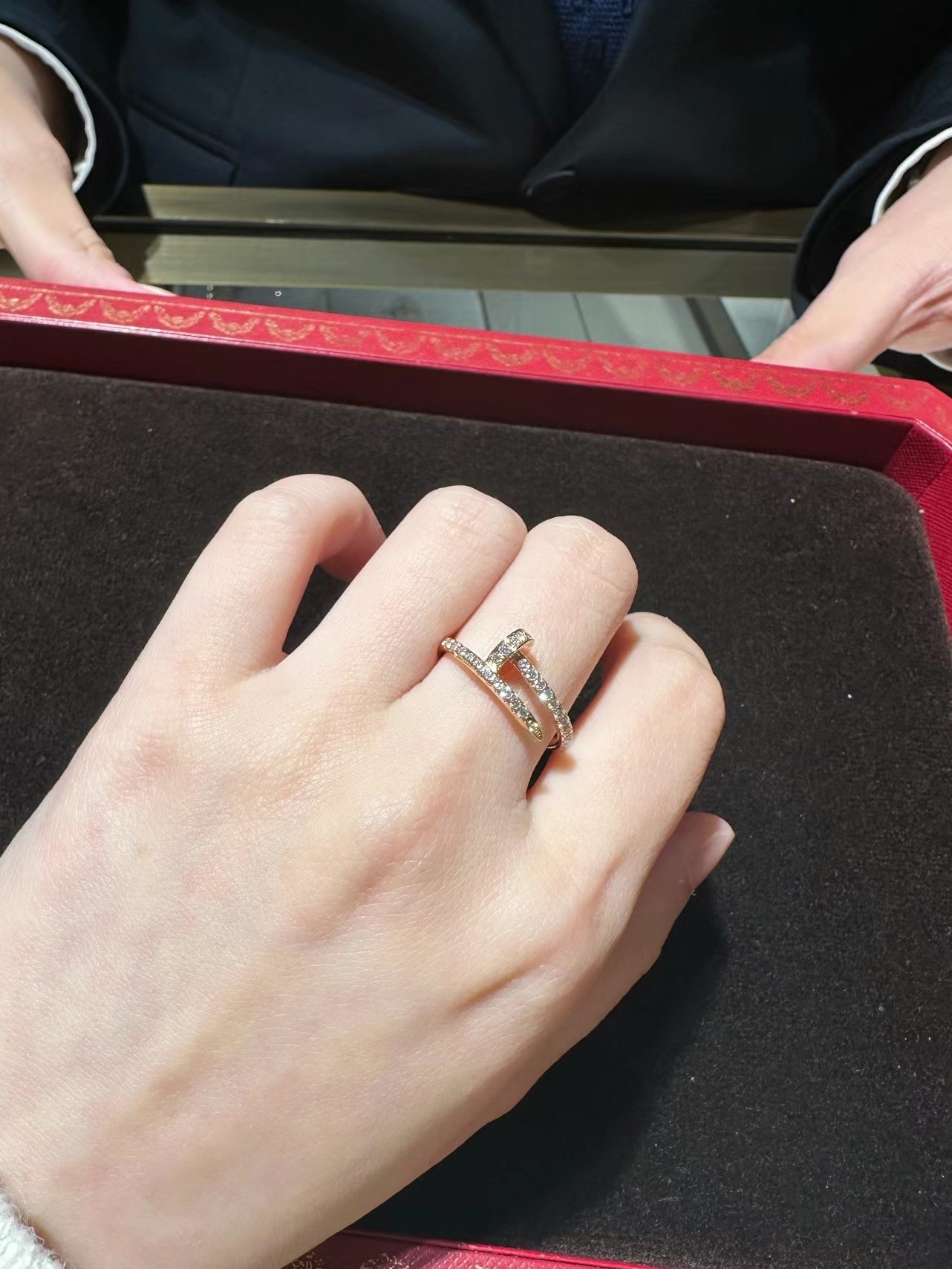 Juste un Clou Nail Ring with full diamonds