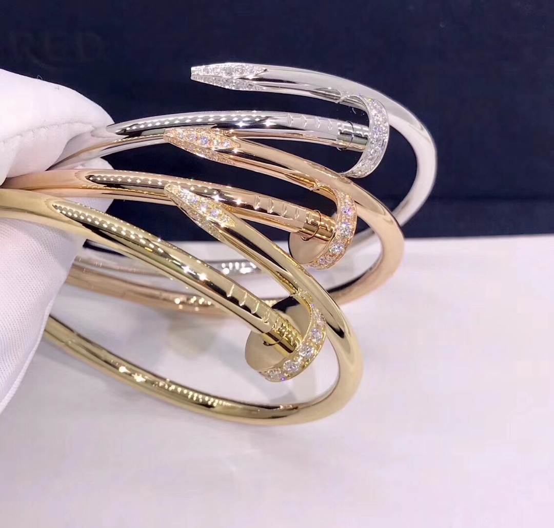 Juste un Clou Nail Bracelet head and tail with diamonds