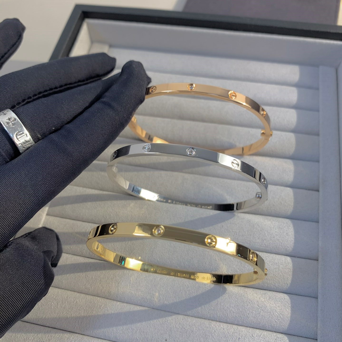 Love Bracelet with 6 Diamonds thin version
