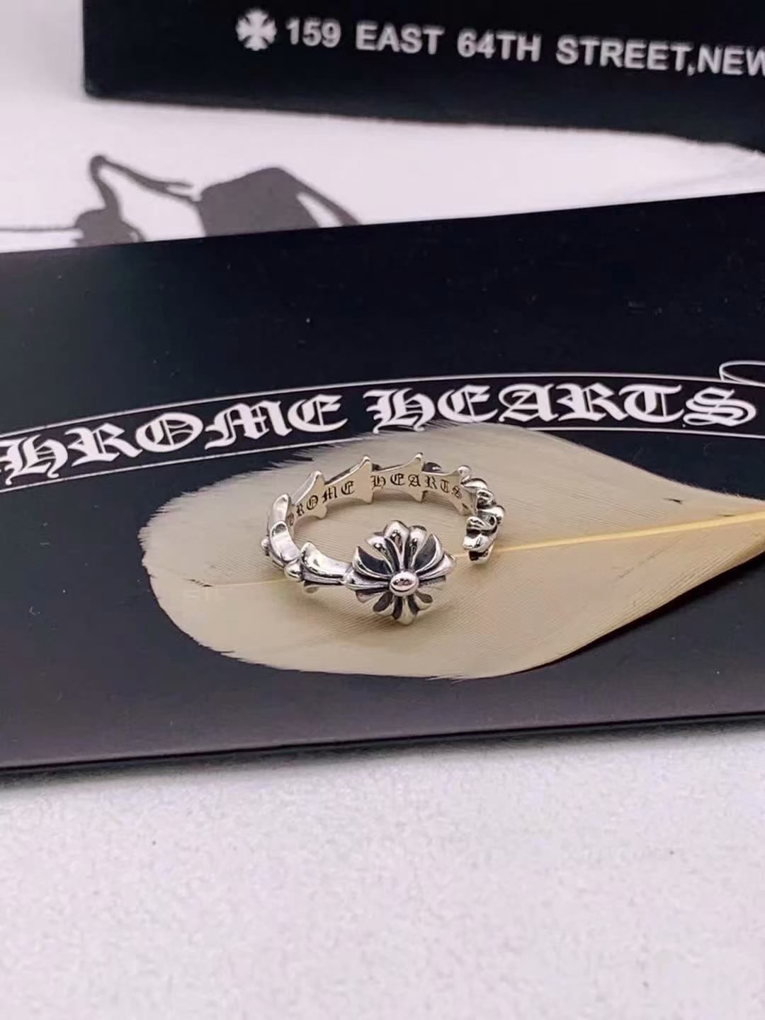 Fishtail Wreath Ring