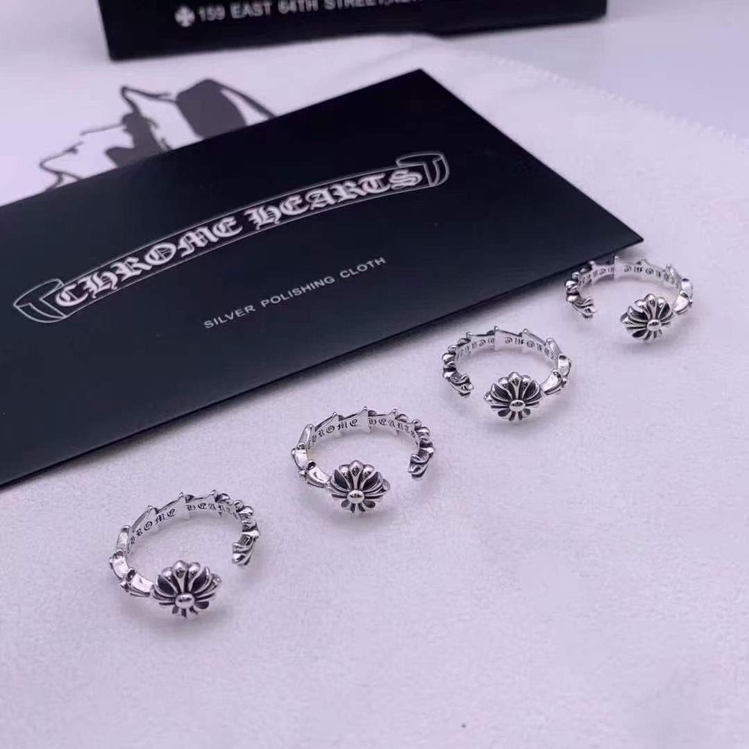Fishtail Wreath Ring