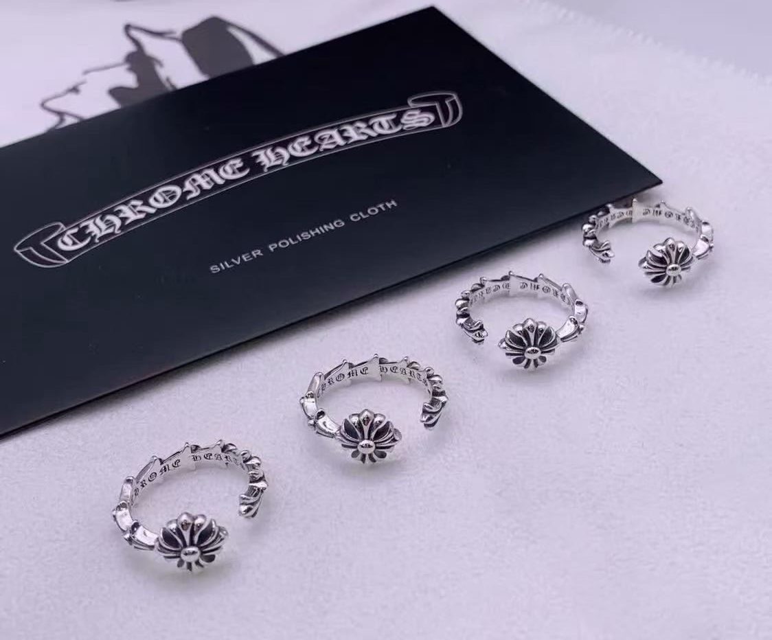 Fishtail Wreath Ring