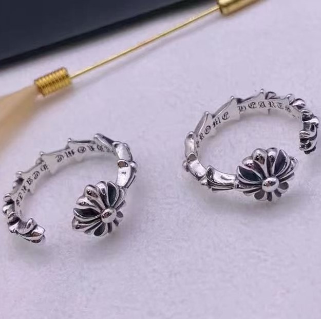 Fishtail Wreath Ring