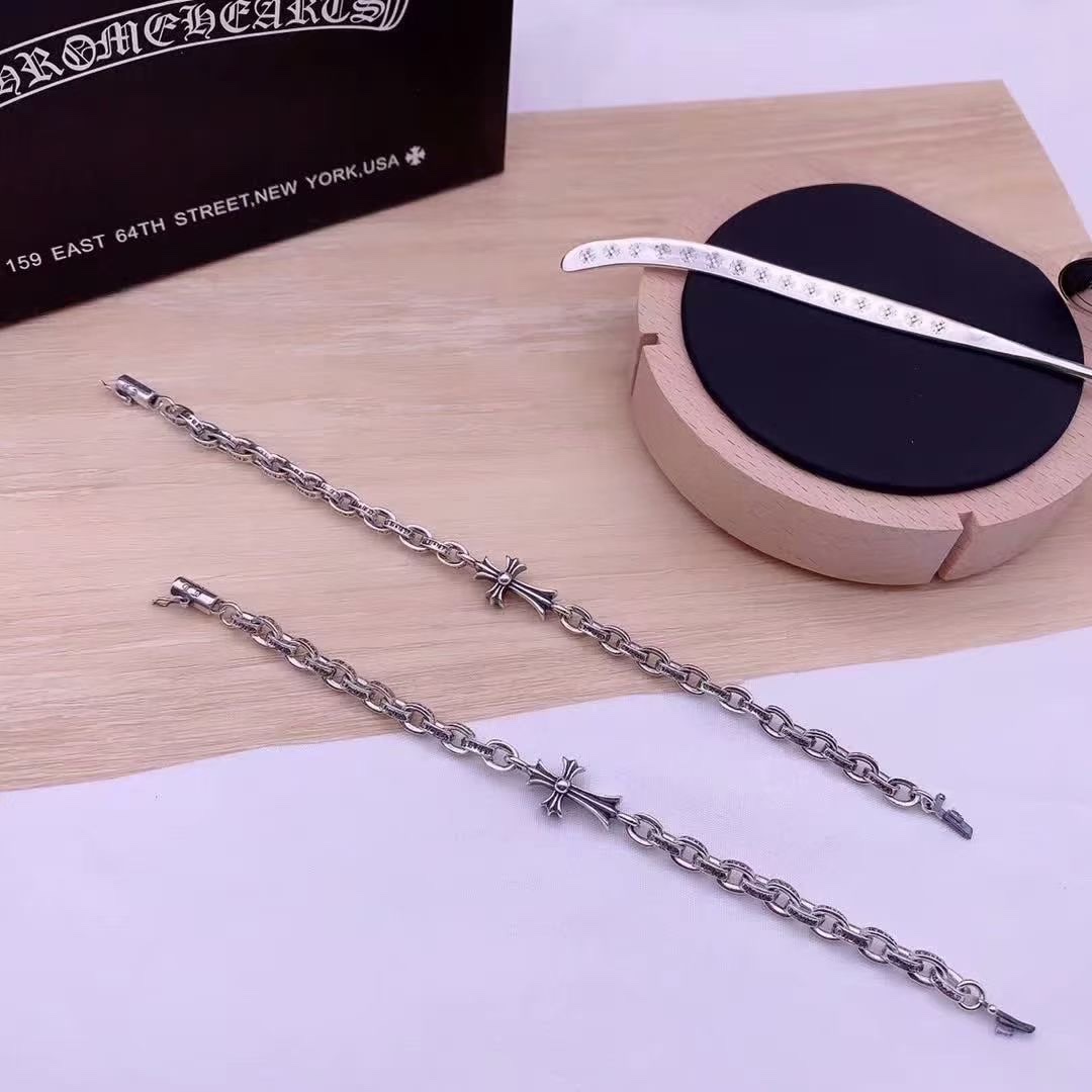 Cross Paper Chain Bracelet