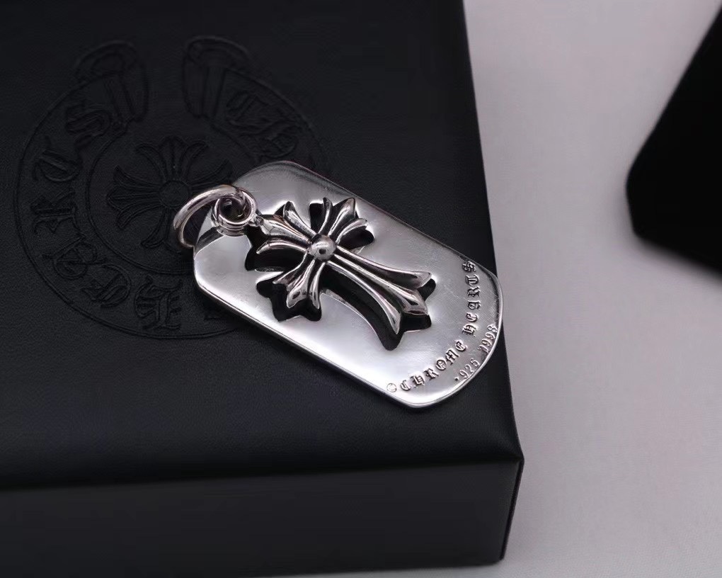 Hanging tag pendant Necklace