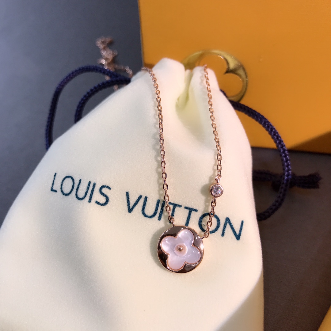 Round Four Leaf Clover Necklace Pink Flower