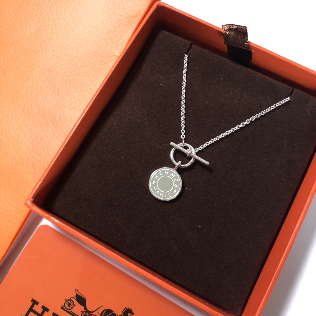 Coin Pendant Necklace