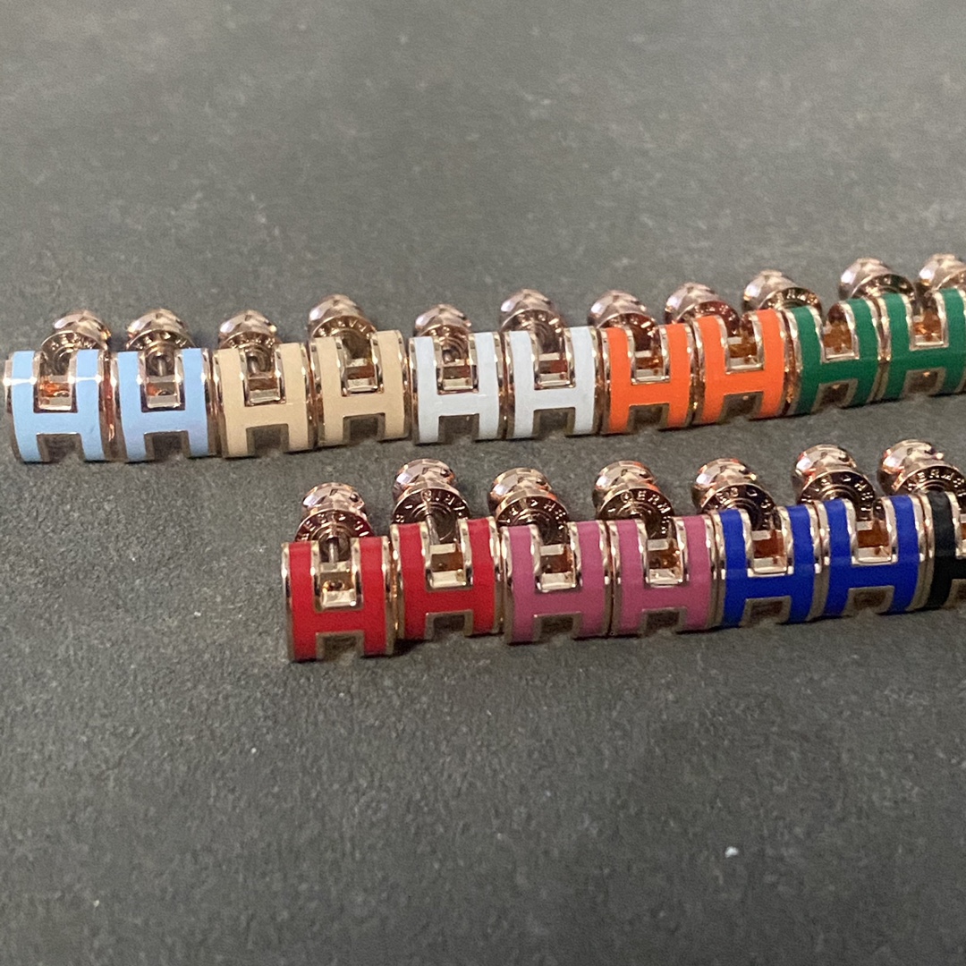 H Earrings Collection