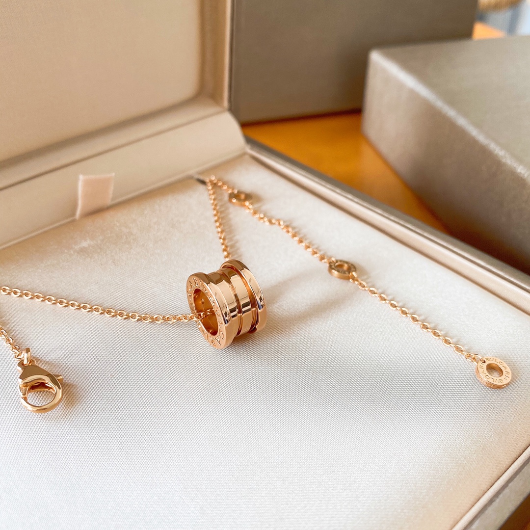 B.zero Spring Necklace with Diamonds