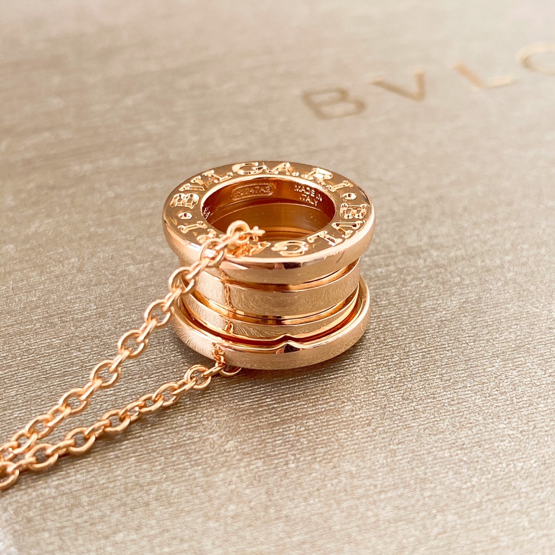 B.zero Spring Necklace with Diamonds