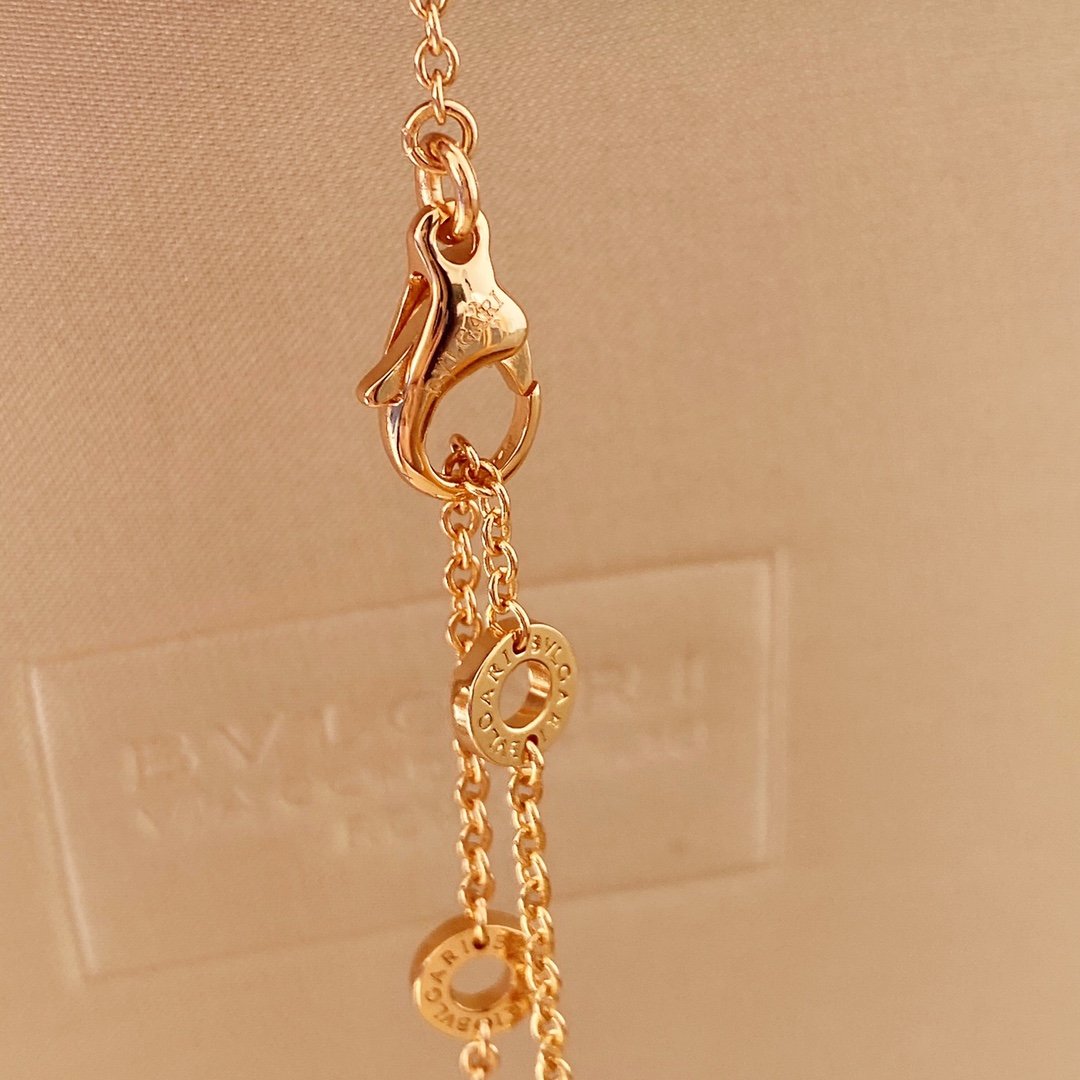 B.zero Spring Necklace with Diamonds