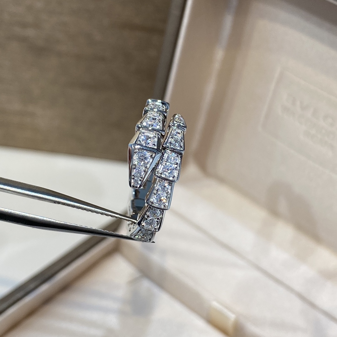 Serpenti Two Rows Snake Shape Ring Full Diamonds