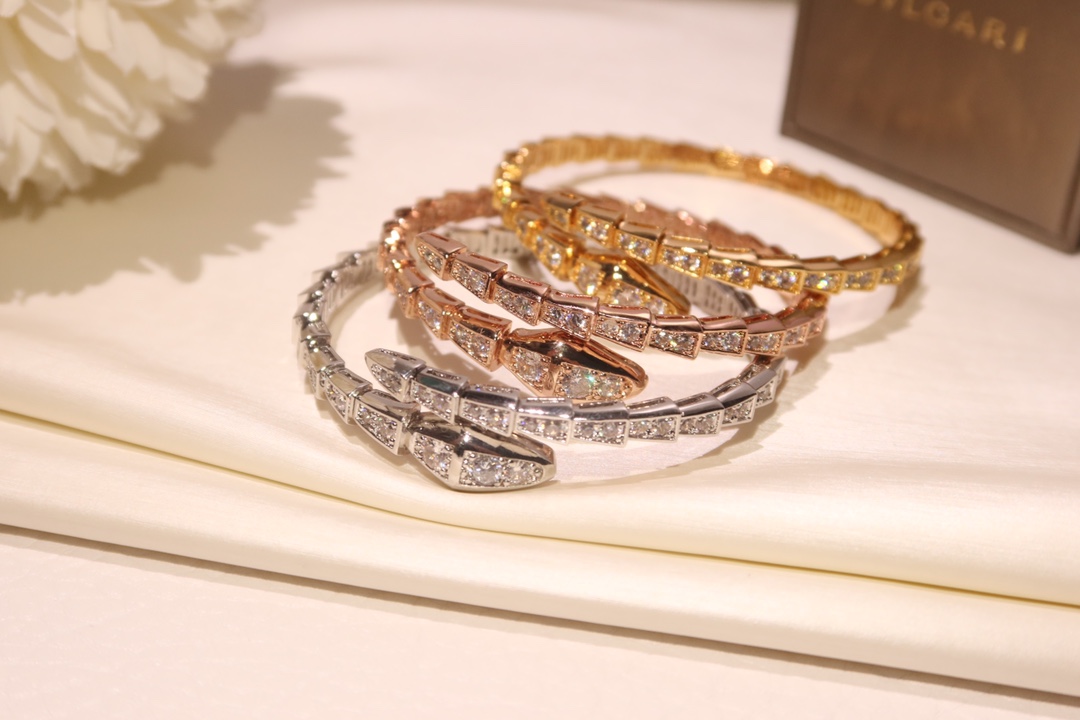 Serpenti Single Snake Shape Bracelet Full Diamonds