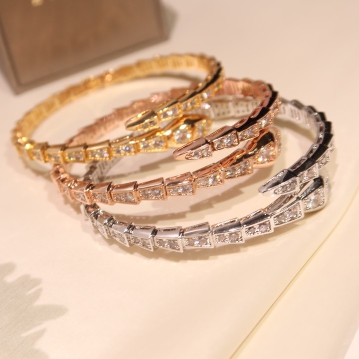 Serpenti Single Snake Shape Bracelet Full Diamonds