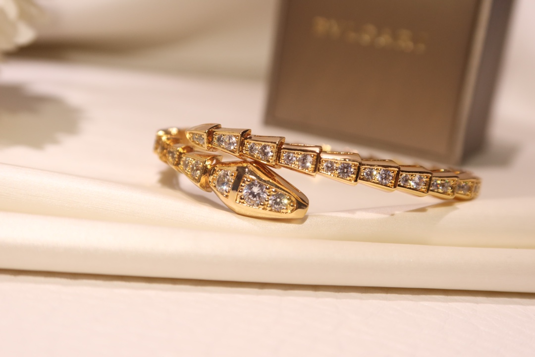 Serpenti Single Snake Shape Bracelet Full Diamonds