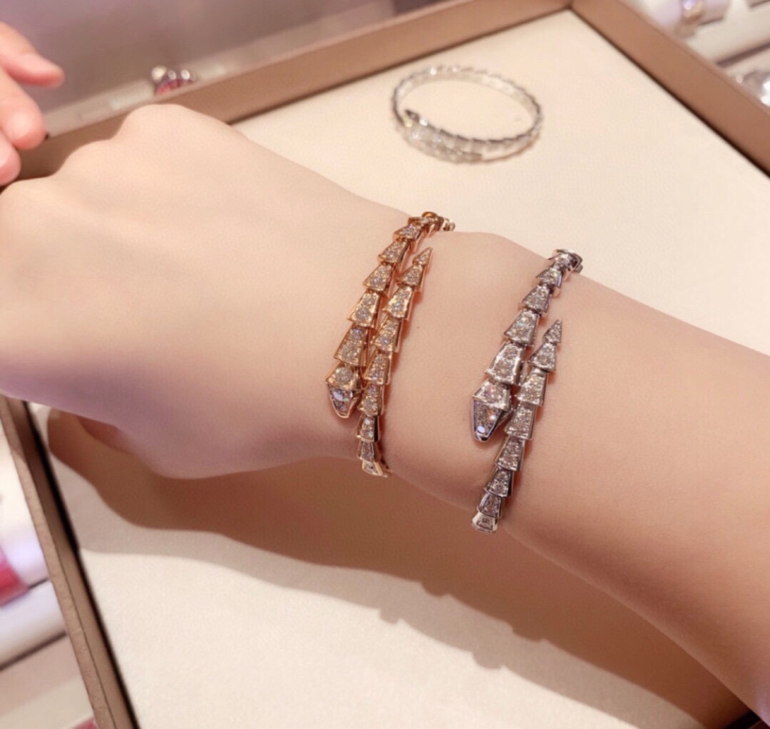 Serpenti Single Snake Shape Bracelet Full Diamonds