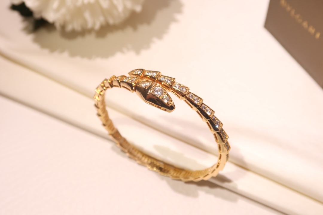 Serpenti Single Snake Shape Bracelet Full Diamonds