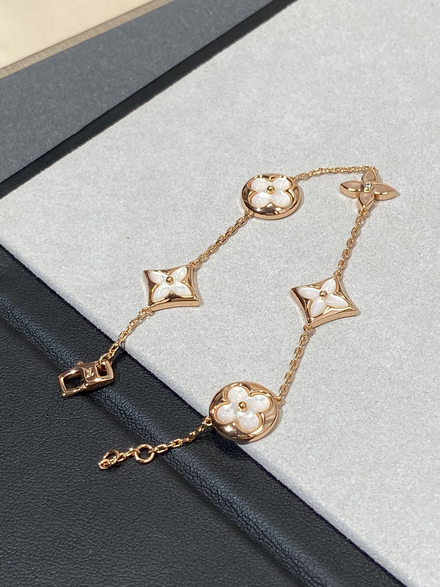 Five Flowers Bracelet