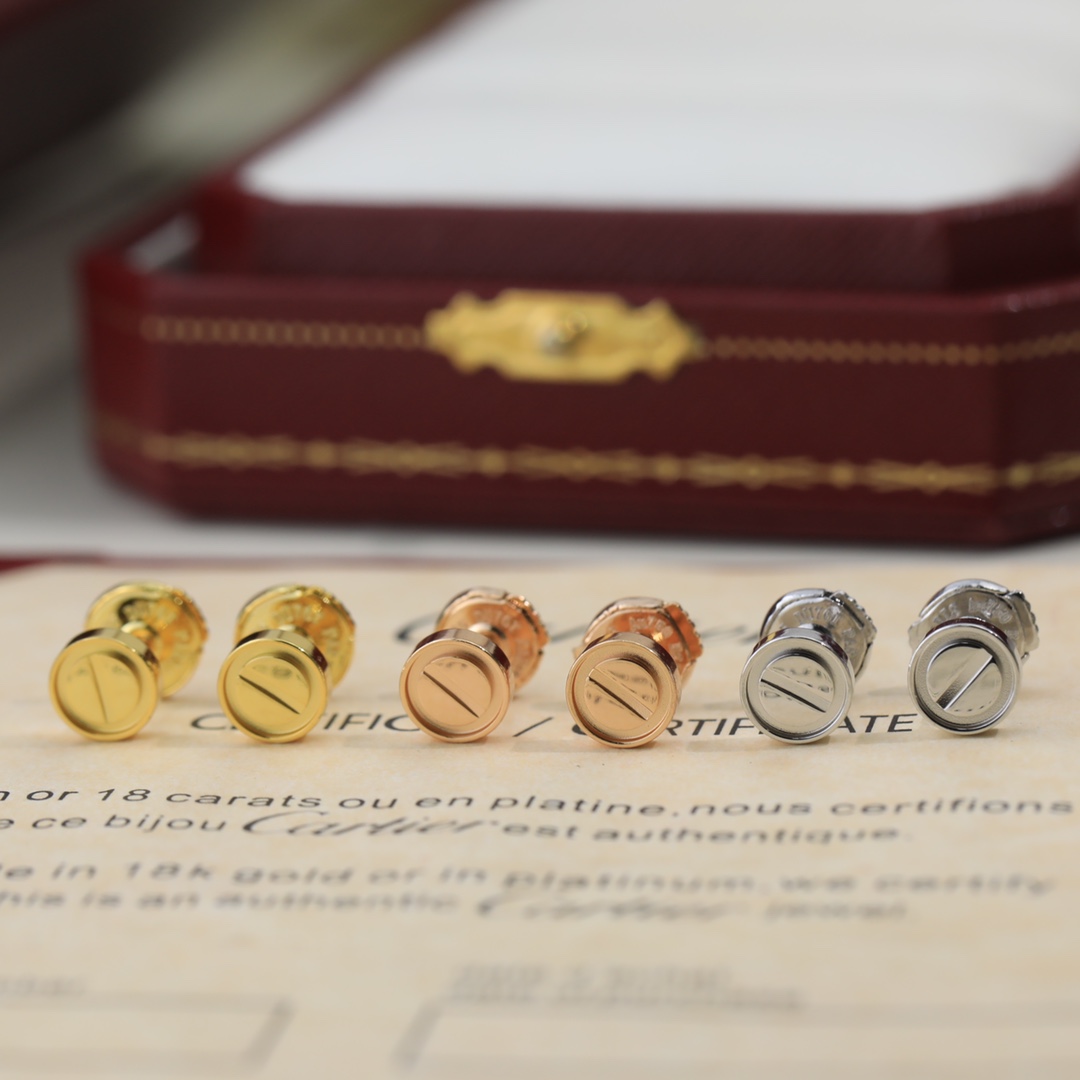 Screw earrings without diamonds
