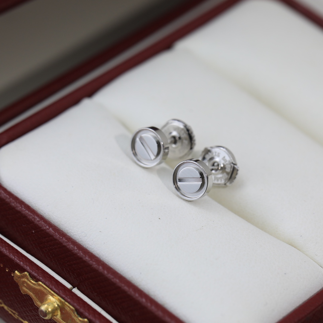 Screw earrings without diamonds
