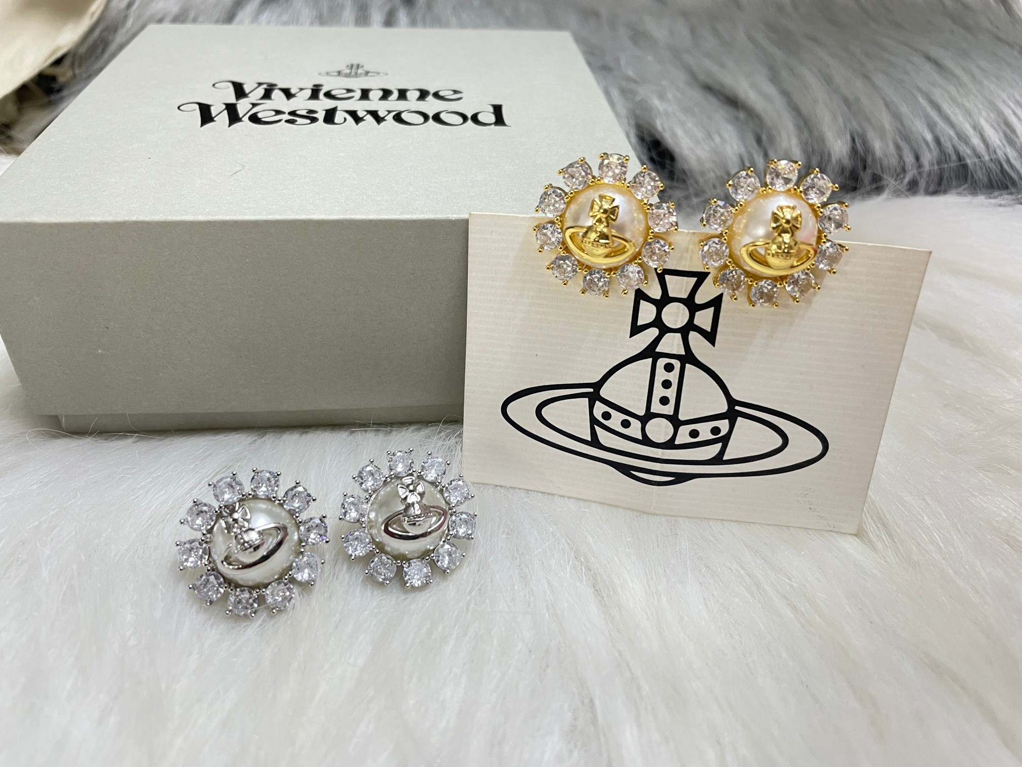 Round Pearl Rhinestone Flower Earrings