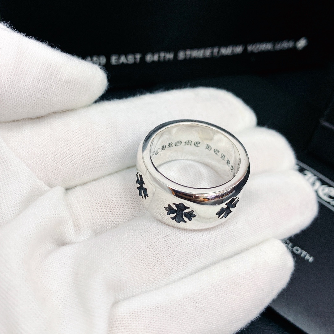 Wide Concave Cross Ring