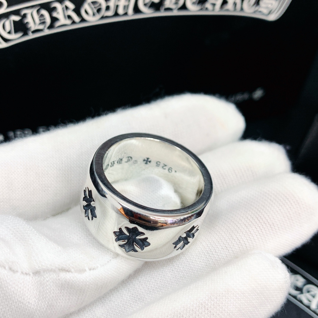 Wide Concave Cross Ring