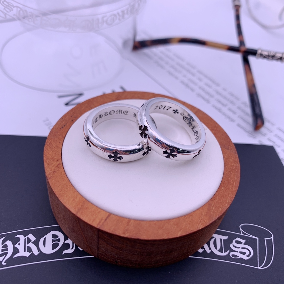 Round Cross Ring