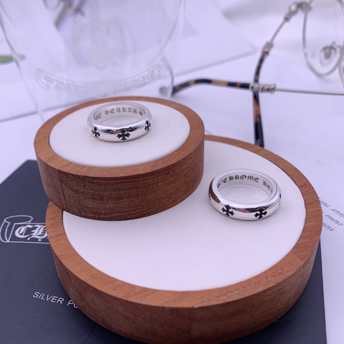 Round Cross Ring