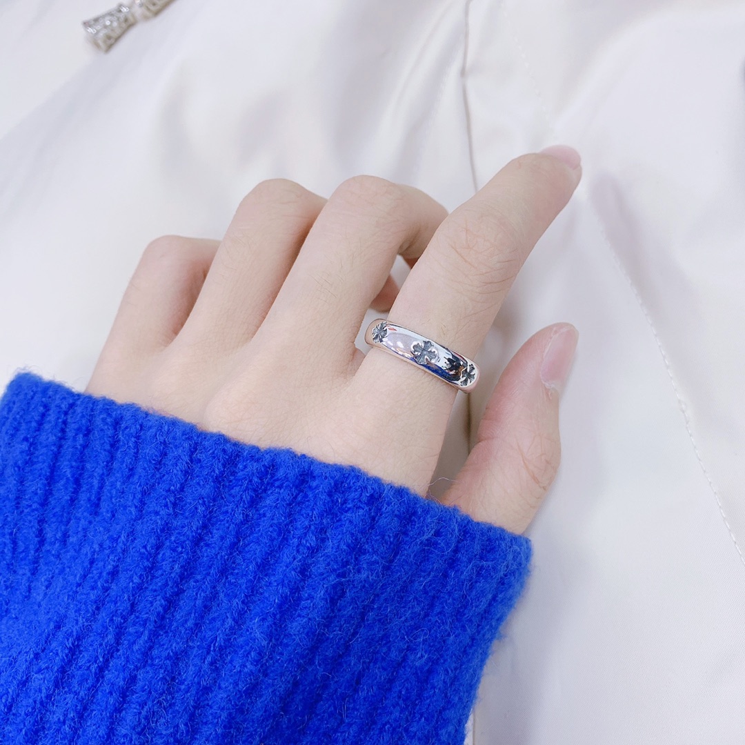 Round Cross Ring