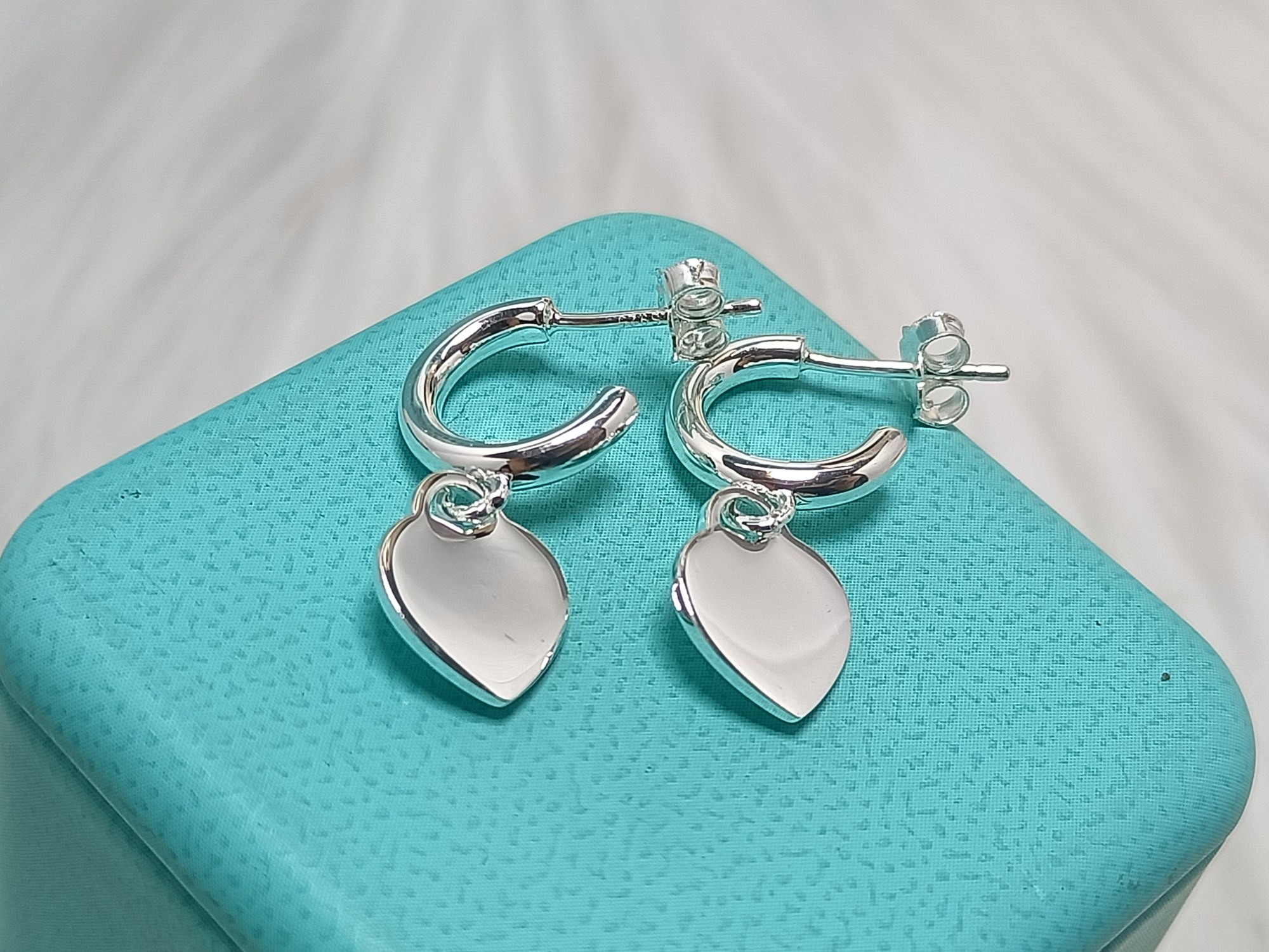 Heart Earrings with Diamonds
