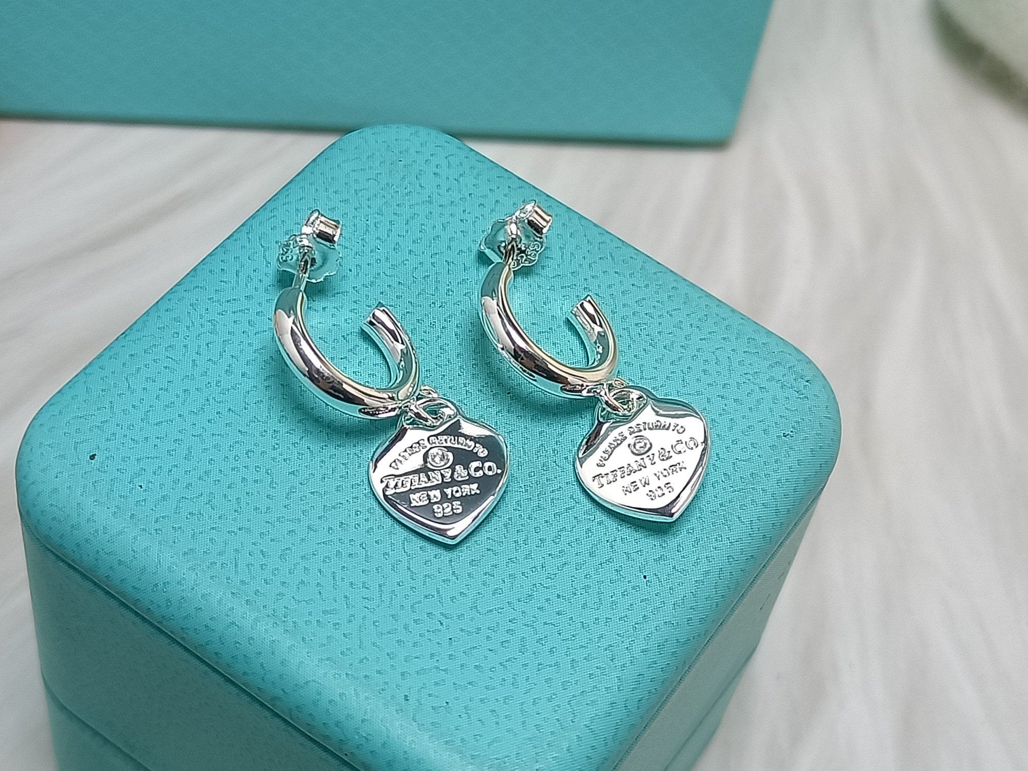 Heart Earrings with Diamonds