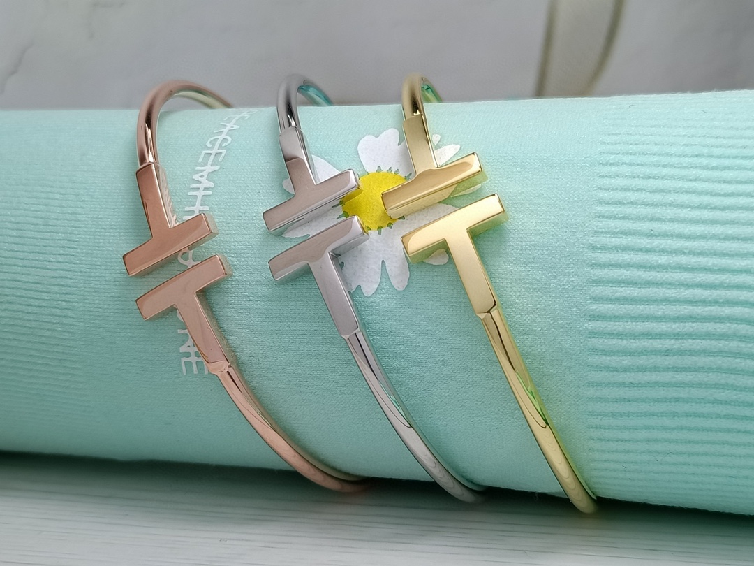 Double T Bracelet without Diamonds