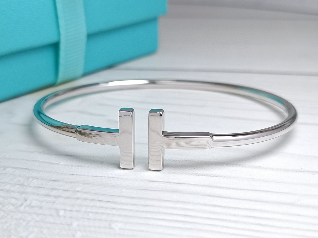 Double T Bracelet without Diamonds