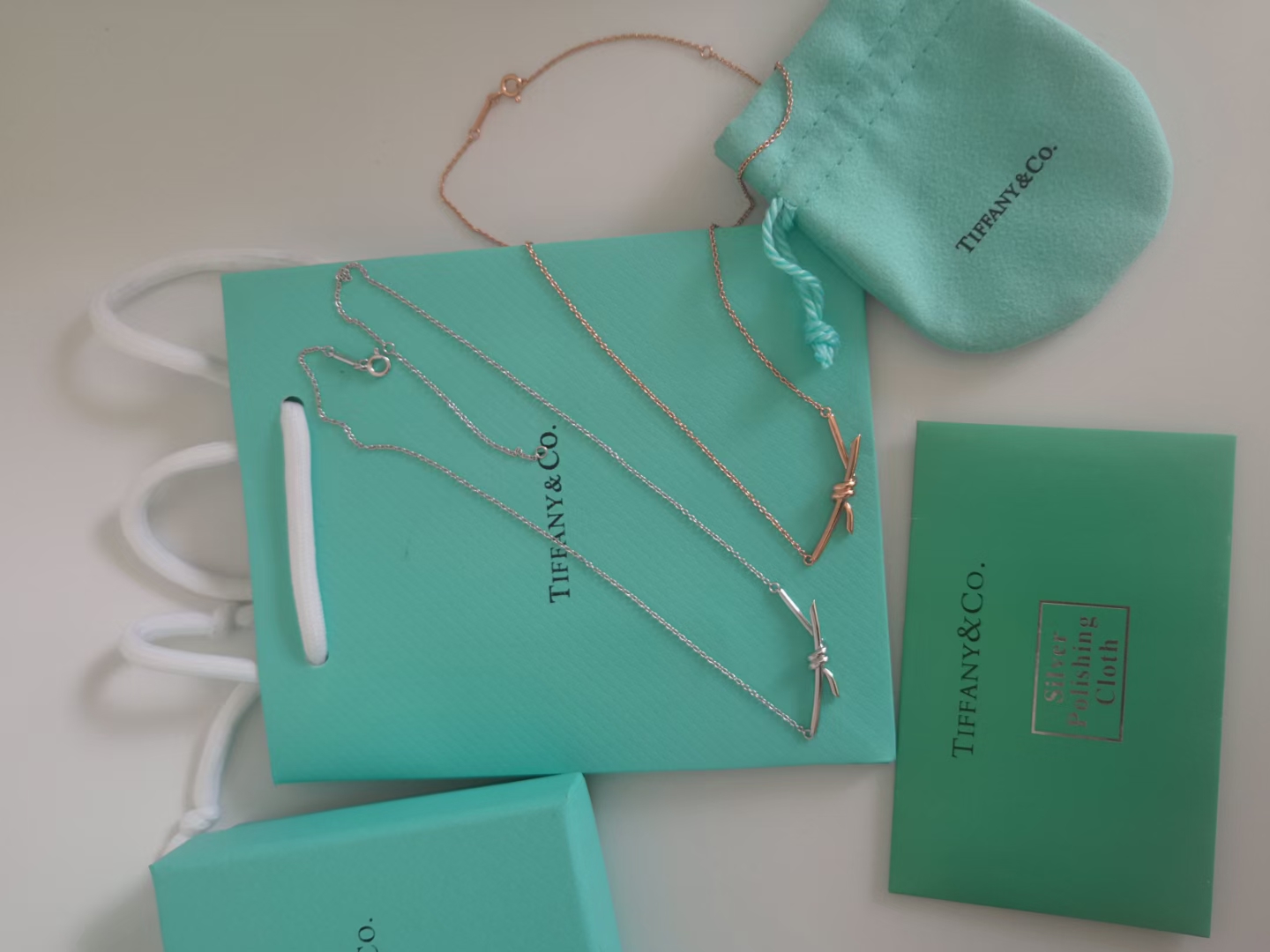 Knot Necklace without Diamonds
