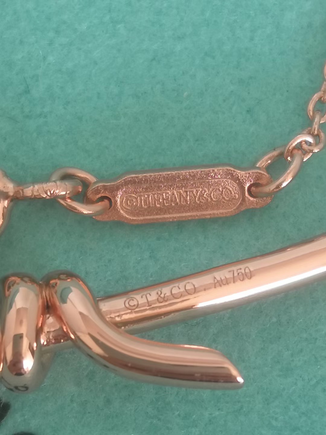 Knot Necklace without Diamonds